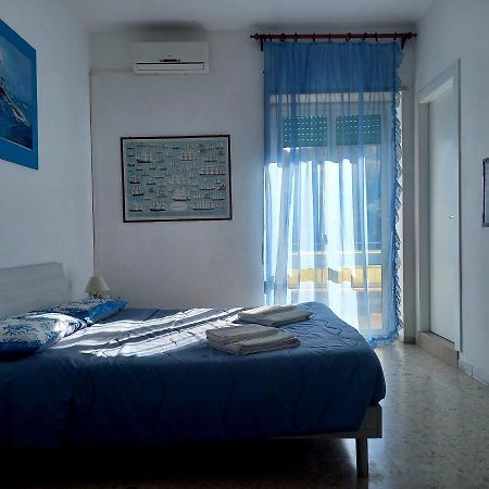 A Casa Di Lidia B&B Gaète Extérieur photo