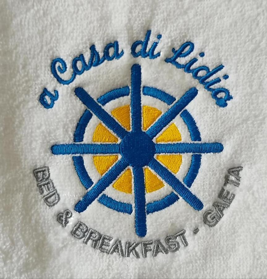 A Casa Di Lidia B&B Gaète Extérieur photo
