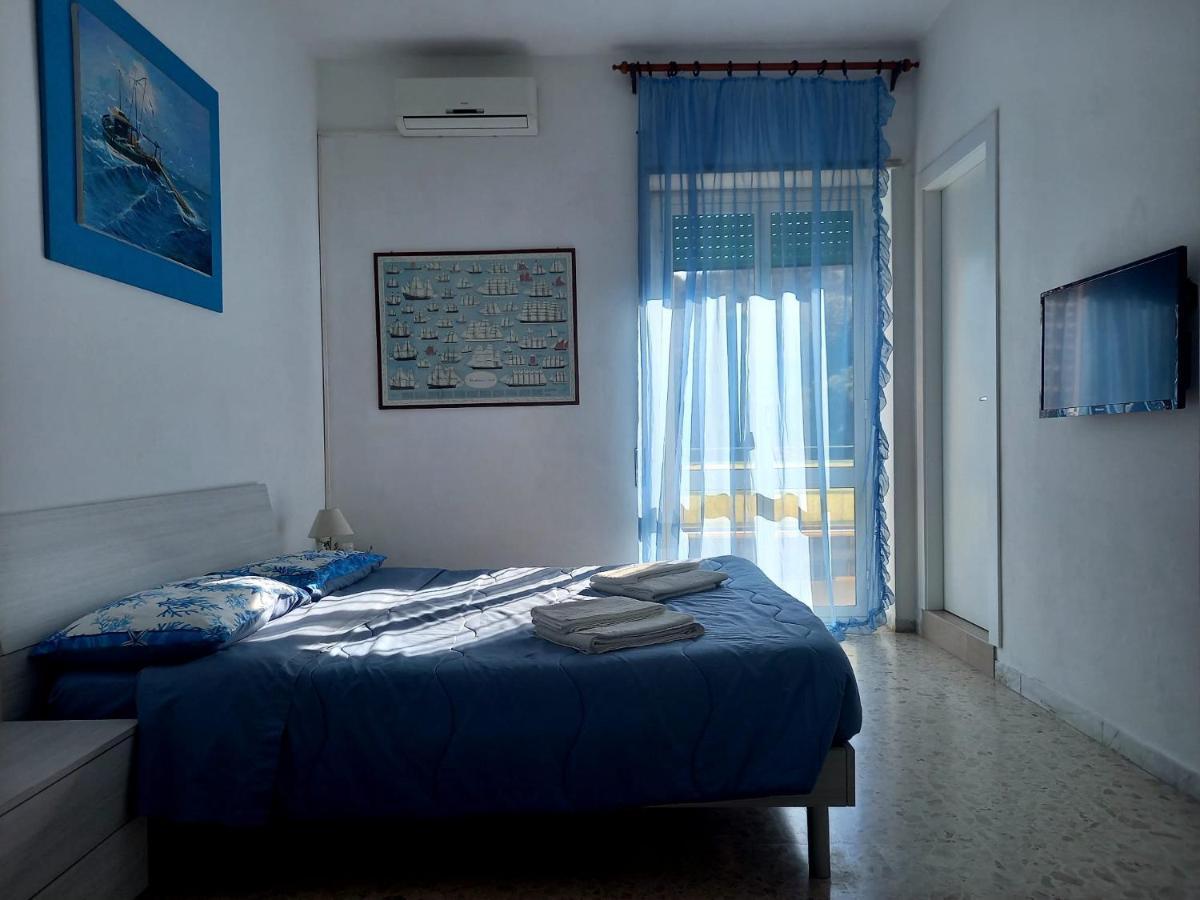 A Casa Di Lidia B&B Gaète Extérieur photo
