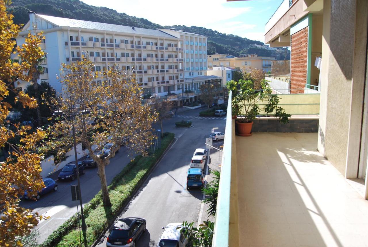 A Casa Di Lidia B&B Gaète Extérieur photo
